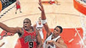 <b>UNIÓN. </b>Los jugadores de los Bulls apuestan por Deng y Gordon.