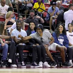What NBA players and celebrities are attending NBA Summer League 2022 games?