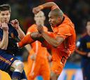 Qué fue de Nigel de Jong, el holandés que le dio la patada en el pecho a Xabi Alonso