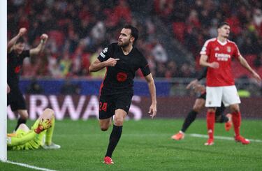 4-4. Eric García celebra el cuarto gol.