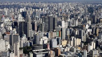 Un espa?ol salta al vac¨ªo con su hija de 6 a?os desde el piso 17 de un hotel de Sao Paulo