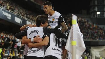 05/03/22  PARTIDO PRIMERA DIVISION 
 VALENCIA CF - GRANADA CF
 TERCER GOL CARLOS SOLER PENALTI 3-1  ALEGRIA