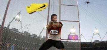 Los 'memes' de Arda Turan.