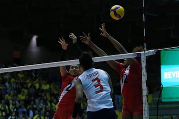 La Selección Colombia de Voleibol Femenino venció en sets corridos a Perú en el Coliseo El Salitre y definirá el cupo a los Juegos Olímpicos Tokio 2020 frente a Argentina.