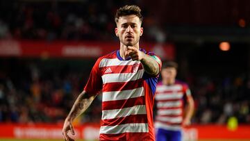 Ricard celebra su primer gol con el Granada.