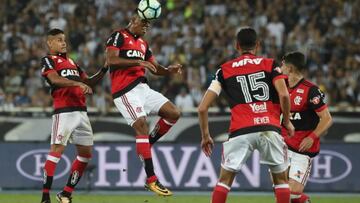 Berrío hace un taco en Maracaná y el Fla de Rueda es finalista