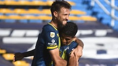 Central goleó a Defensa y Justicia y es líder en soledad