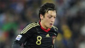 Löw: "Özil fue mejor que Messi en el Mundial"