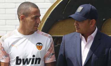 LaLiga kicks off with squads still open for change