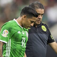 Aquino no sufrió rotura pero no jugaría ante Chile