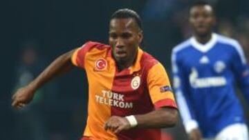 Drogba en la eliminatoria de cuartos ante el Schalke 04.