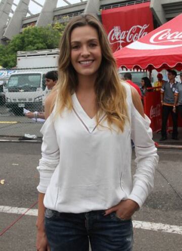 Pasión y belleza: Las hinchas se toman el Metropolitano