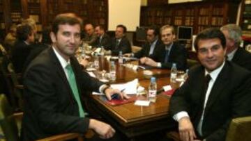 El ex-vicepresidente Ferran Soriano junto a Joan Laporta en una imagen de archivo.
