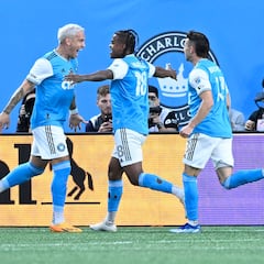 Cuatro candidatos, dos billetes