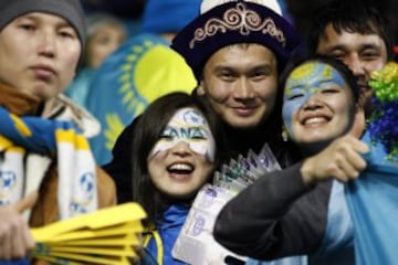 Seguidores en las gradas del Astana Arena.