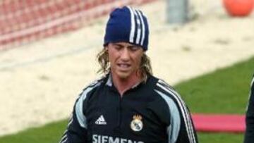 <B>REALISTA.</B> Guti insiste en que es muy difícil que el Madrid pueda ganar la Liga.