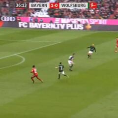 El milimétrico pase de James antes del gol de Lewandowski