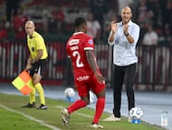 America de Cali's coach David Gonzalez gestures during the Copa Sudamericana group stage football match between Colombia's America de Cali and Peru's Alianza Atletico at the Pascual Guerrero stadium in Cali, Valle del Cauca, Colombia, on April 15, 2026. (Photo by JOAQUIN SARMIENTO / AFP)