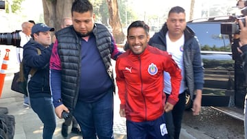 Gallito Vázquez vuelve “contentísimo” a Chivas