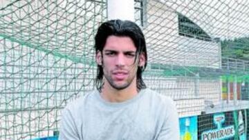 <b>LA ROMAREDA, UN DESTINO DE PASO.</b> Después de dos temporadas en el Deportivo, Ángel Lafita regresará a su club de origen. El Zaragoza ejercerá la opción de recompra (3 millones de euros) antes del 30 de junio y la cláusula del interior pasará de 6 a 11 millones de euros. La idea del club maño es traspasarlo y la cantidad para que pueda salir debe superar los 6 millones.