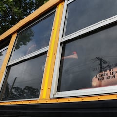 ¿Por qué Texas está mandando inmigrantes a California?