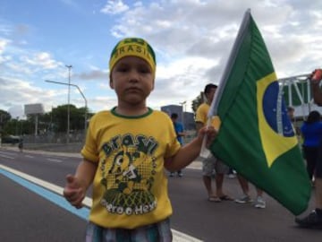 Los hinchas ya calientan el duelo Brasil - Colombia 