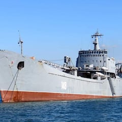 Inesperado movimiento de Rusia en el mar de Azov: reflota el Saratov