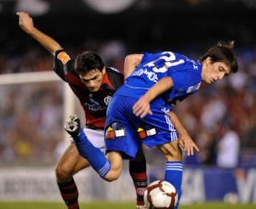 En la Copa Libertadores de 2010 la U venció 3-2 a Flamengo con goles de Mauricio Victorino, Rafael Olarra y Álvaro Fernández.