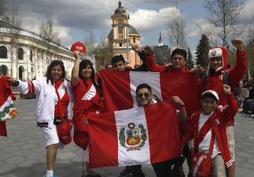 Aficionados de todo el mundo ya están en Moscú para disfrutar del Mundial 2018.



