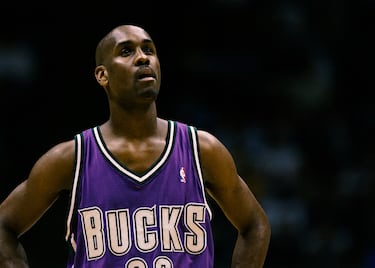 El base nacido en Oakland disputó 17 temporadas en la NBA y a mediados de la temporada 2002-03 fue traspasado a los Milwaukee Bucks, donde jugó apenas 28 partidos. Tras ello pasó por los Lakers, Celtics, y Heat.

