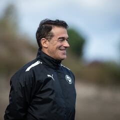 García Plaza: “Si ganamos el partido dormiremos como líderes, algo que habríamos firmado siempre”