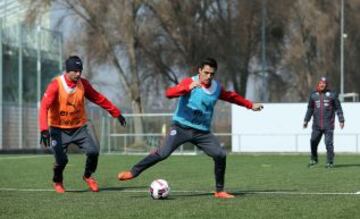 La Roja prepara dos equipos para Irán y Brasil