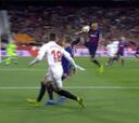 ¿Mano de Vidal? La jugada más polémica del Sevilla-Barça