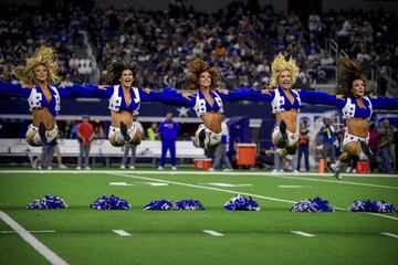 Las cheerleaders y los aficionados de los Cowboys de Dallas se las prometían muy felices antes del partido contra los Bills de Buffalo, disputado en el AT&T Stadium. La victoria visitante (15-26), coincidiendo con el Día de Acción de Gracias, amargó la cena a muchos texanos. Su técnico, Jason Garrett, empieza a ser cuestionado.