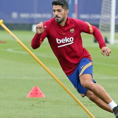 Koeman se carga a Suárez