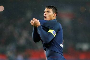 Thiago Silva agrees new contract with Paris Saint Germain