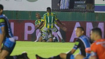 Aldosivi derrota a Almagro y asciende a la Superliga