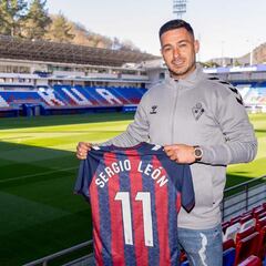 Sergio León apuntala la delantera armera hasta final de temporada