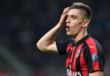 Milan se impuso sobre Bolonia 2-1 en la fecha 35 de la Serie A y se metió a la pelea por un cupo europeo. 