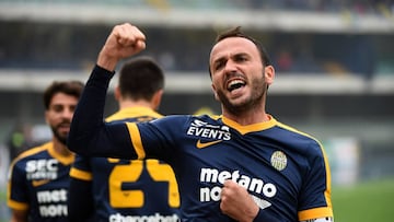 VERONA, ITALY - OCTOBER 22: Giampaolo Pazzini of Hellas Verona celebrates his first goal during the Serie A match between AC Chievo Verona and Hellas Verona FC at Stadio Marc'Antonio Bentegodi on October 22, 2017 in Verona, Italy. (Photo by Pier Ma