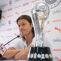 El último salvador de Chivas les da la espalda