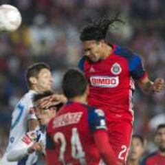 Chivas no pudo seguir con su racha y Pachuca sigue invicto