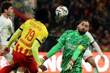 El Leganés une a Koyalipou a su plan B por si Forés se atasca