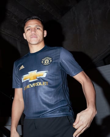 Manchester United presenta su nuevo uniforme