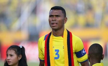 1°. Iván Hurtado (43 años, retirado) disputó 168 partidos por Ecuador.