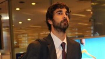 <b>A LA ESPERA. </b>Juan Carlos Navarro, en un viaje con el Barça.