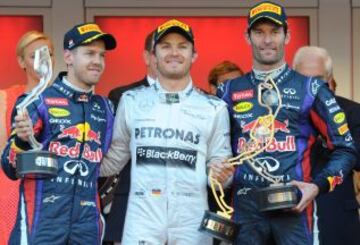 Sebastian Vettel, Nico Rosberg y Mark Webber en el último podio del piloto australiano en mayo de 2013 en Mónaco.