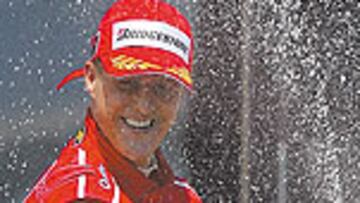 <b>PLAZA FIJA</b>. Michael Schumacher es casi un fijo del podio.