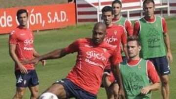 <b>CALLAR Y TRABAJAR. </b>Así se expresa Gregory y así se emplea durante los entrenamientos del equipo.