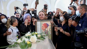 Friends and family react during a posthumous tribute to Piedad Cordoba, senator for the political coalition Pacto Historico, in the Congress of the Republic in Bogota, Colombia January 22, 2024. REUTERS/Luisa Gonzalez